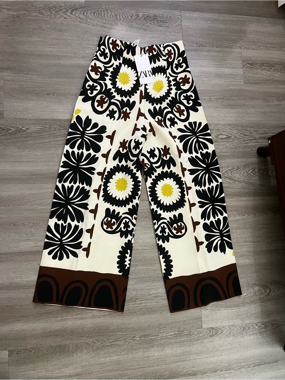 Zara Cream, Black & Brown Floral Print Pants
